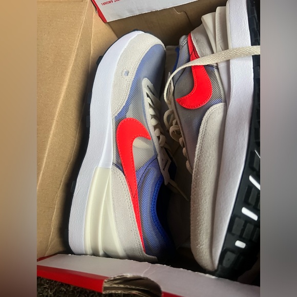 Nike Shoes - Nike waffle one